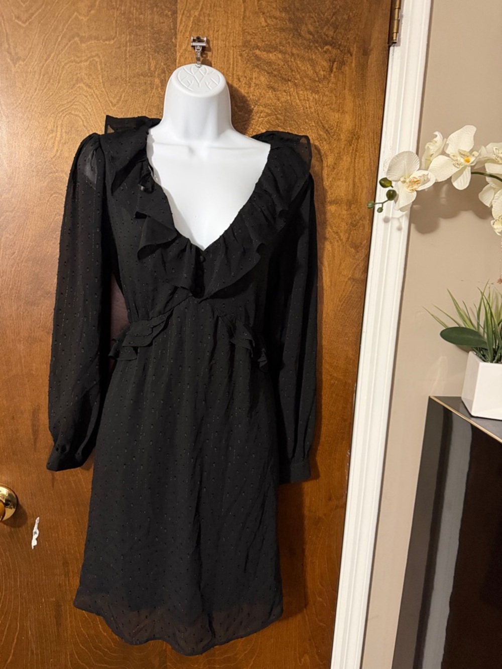Emma & Michele Black Ruffled V-Neck Long Sleeve Dress